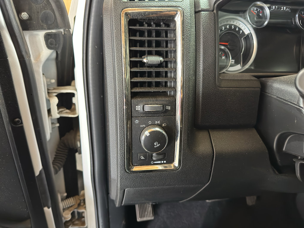 Used 2015 RAM 1500 Sport w/ Sport Premium Group AWD/4WD image 15