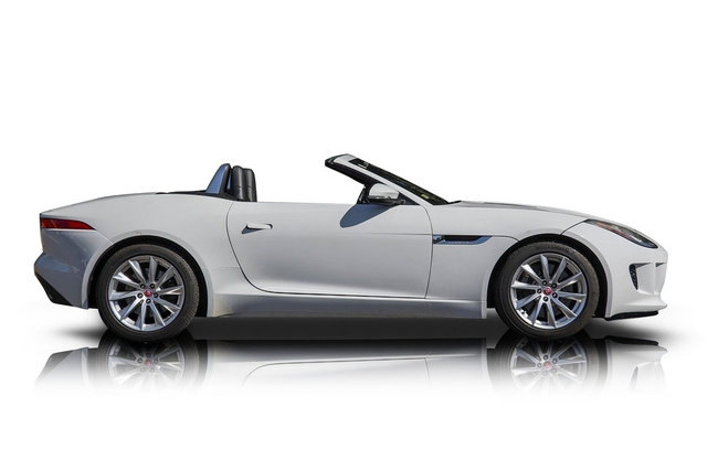 Used 2017 Jaguar F-TYPE Convertible image 2