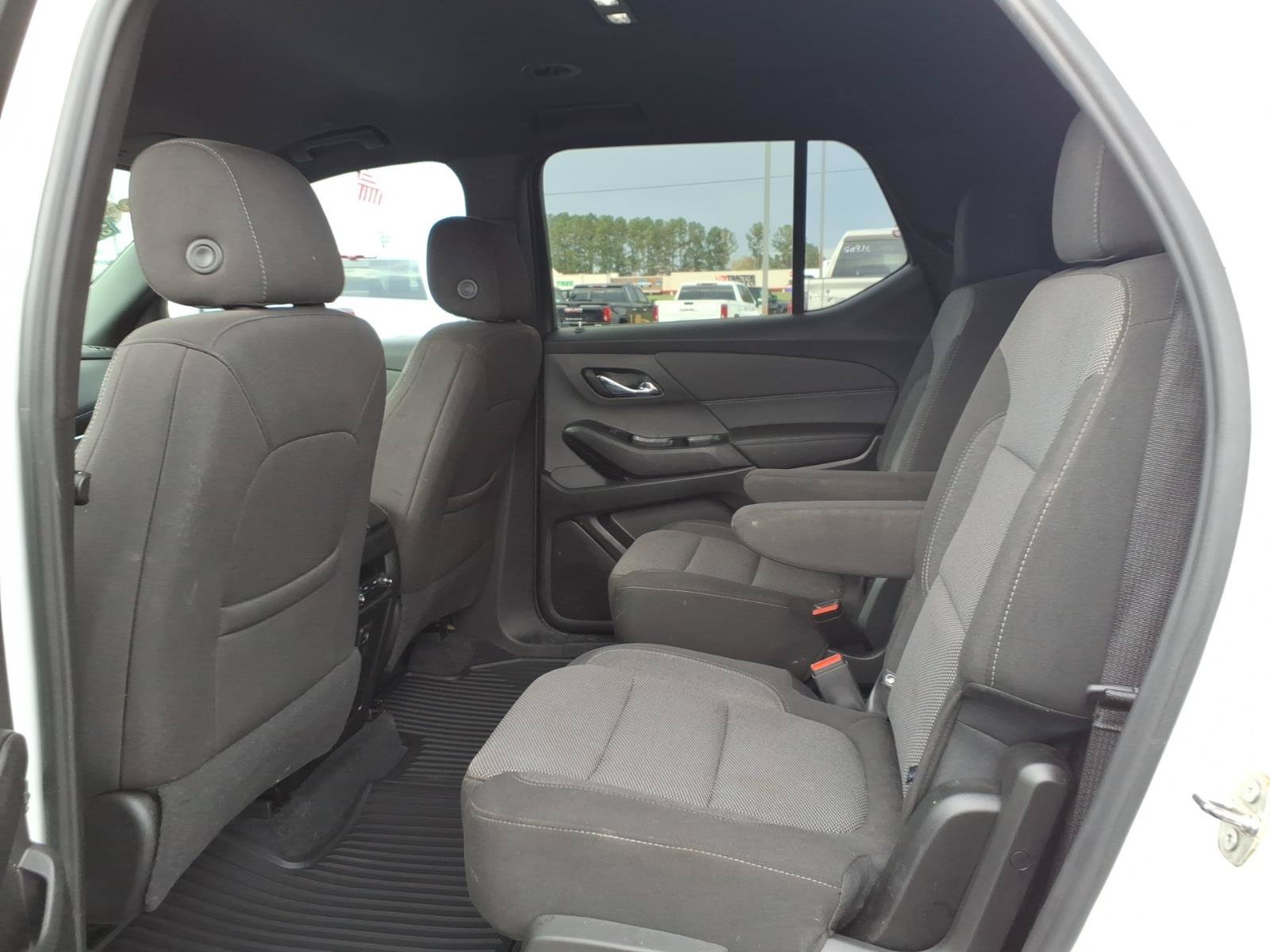 Used 2023 Chevrolet Traverse LT FWD image 22