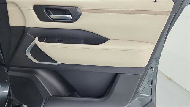 New 2026 Nissan Armada Platinum image 32