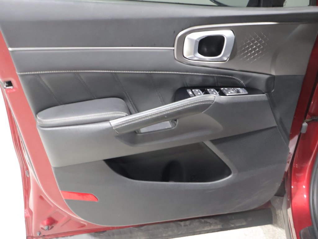 Used 2022 Kia Sorento SX AWD/4WD image 14