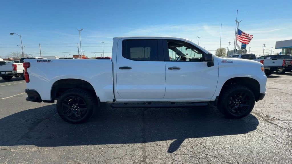 Used 2025 Chevrolet Silverado 1500 LT Trail Boss w/ Convenience Package II AWD/4WD image 9