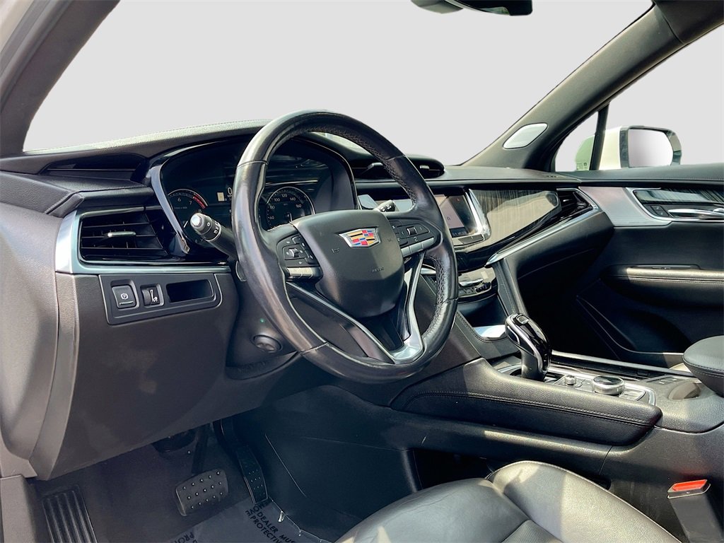 Used 2022 Cadillac XT6 Premium Luxury image 9