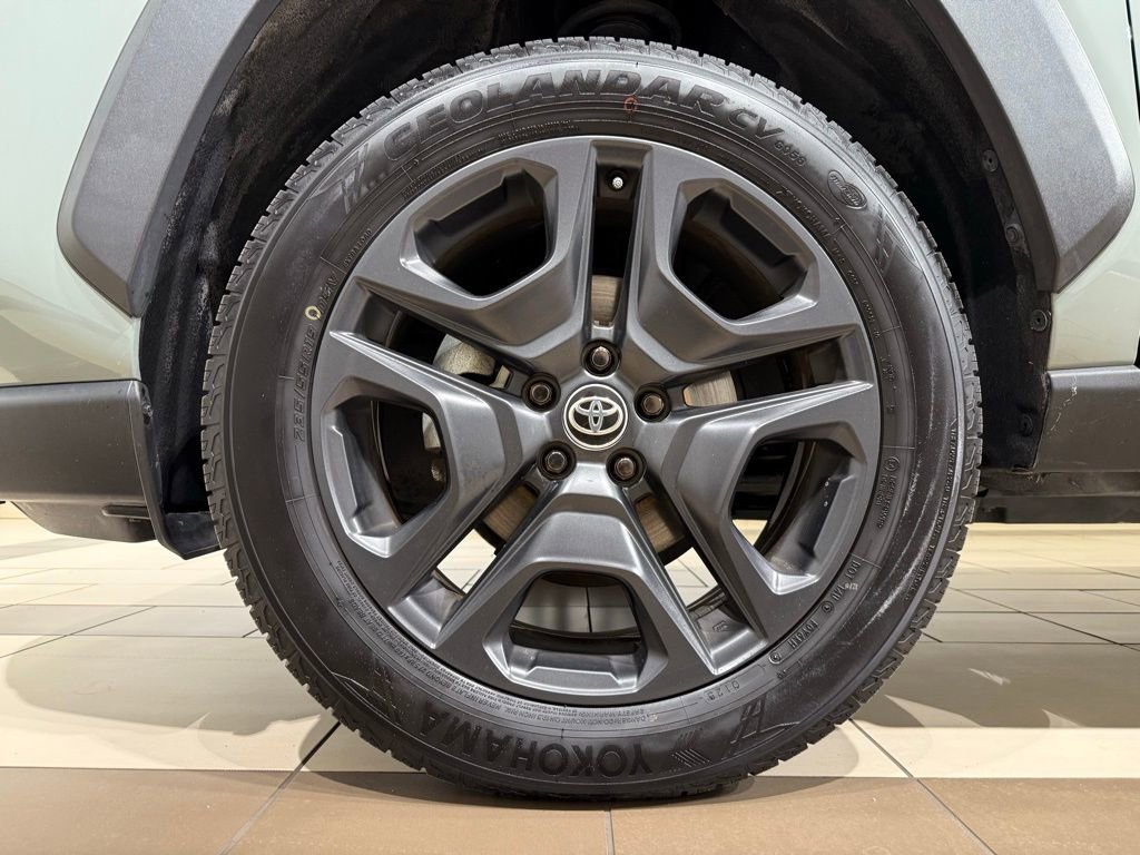 Used 2023 Toyota RAV4 Adventure image 9
