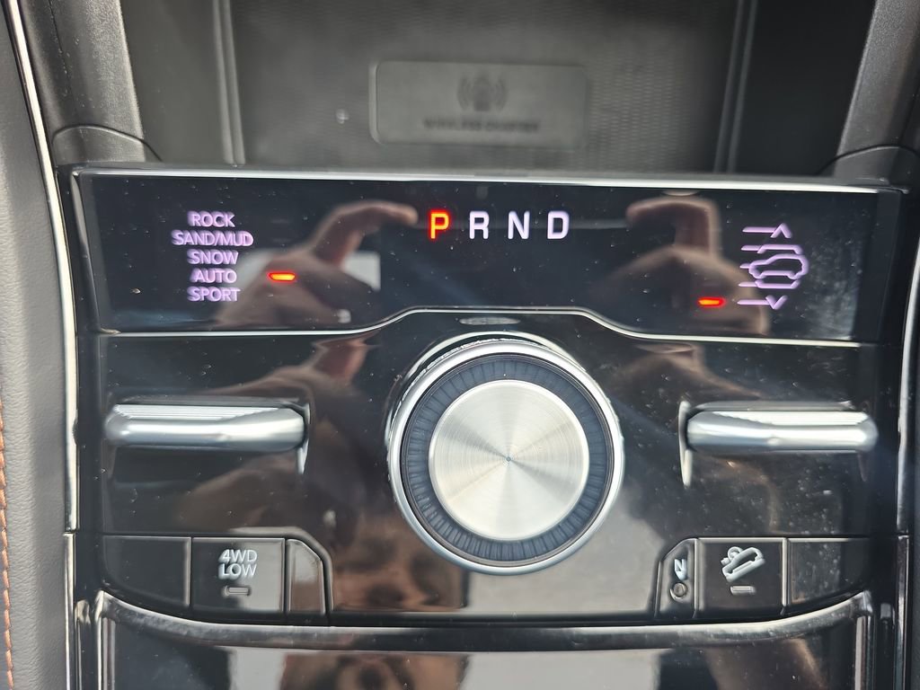 Used 2024 Jeep Grand Cherokee L Summit AWD/4WD image 36