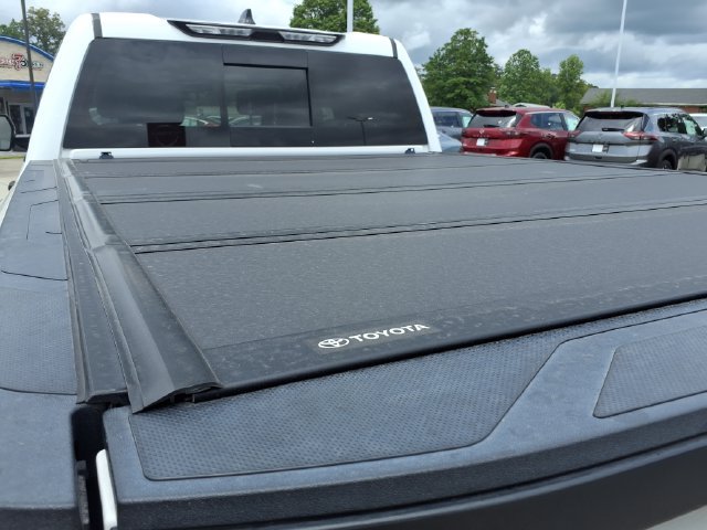 Used 2022 Toyota Tundra SR5 w/ SR5 Convenience Package RWD image 27