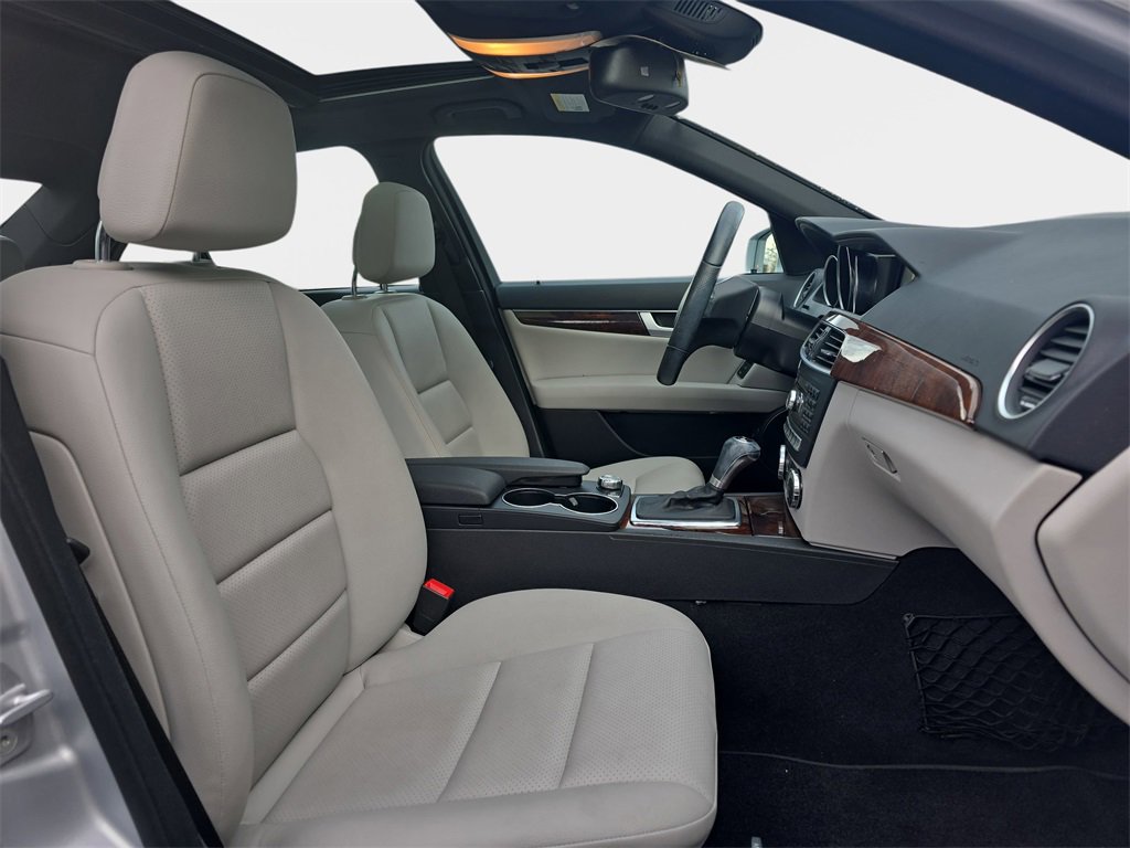 Used 2013 Mercedes-Benz C 250 Sedan image 10