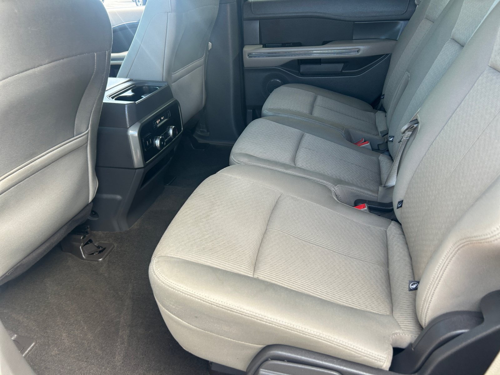 Used 2020 Ford Expedition XLT RWD image 17