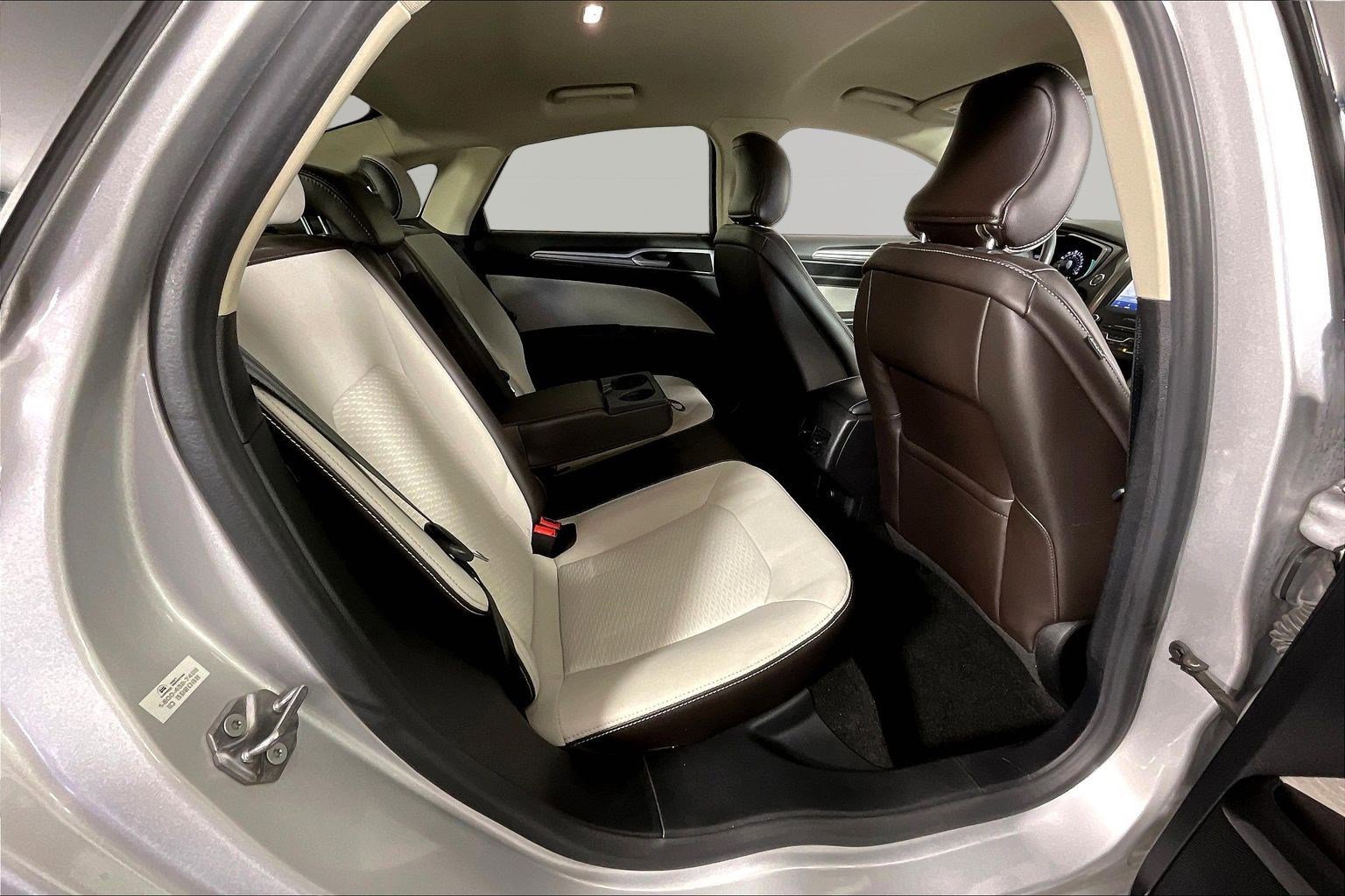 Used 2019 Ford Fusion SE w/ Equipment Group 151A image 25