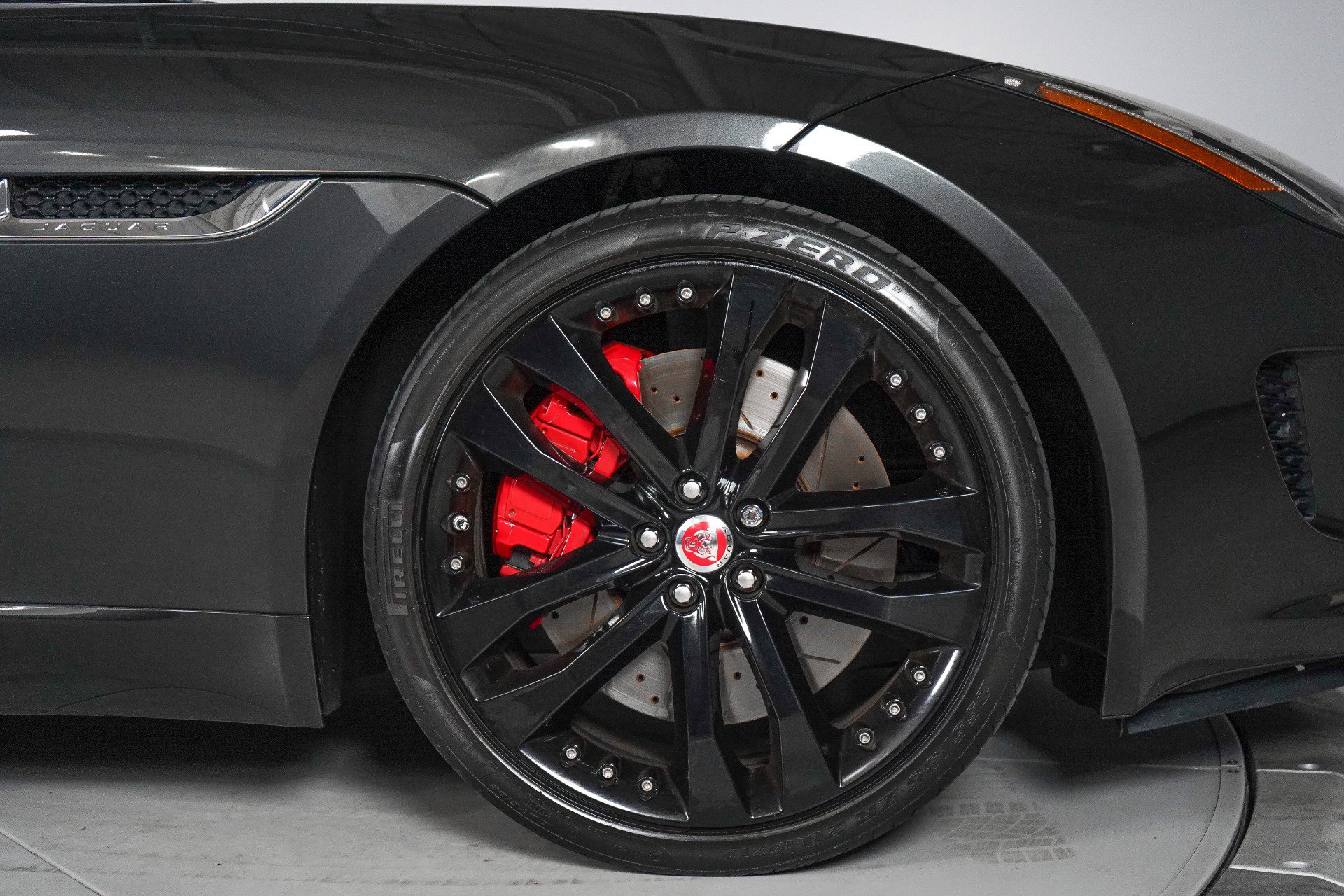 Used 2015 Jaguar F-TYPE S RWD image 27