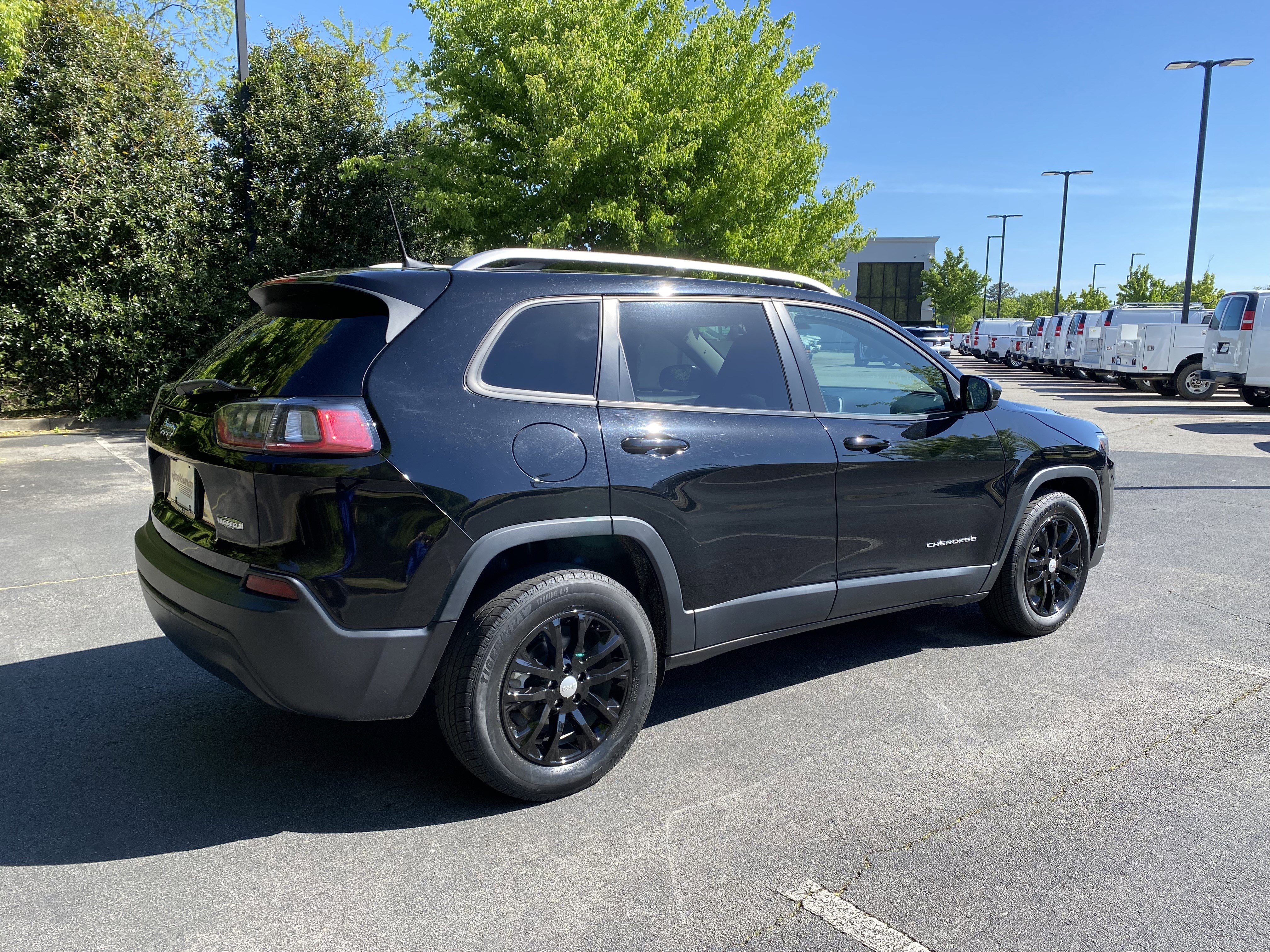 Used 2020 Jeep Cherokee Latitude image 9