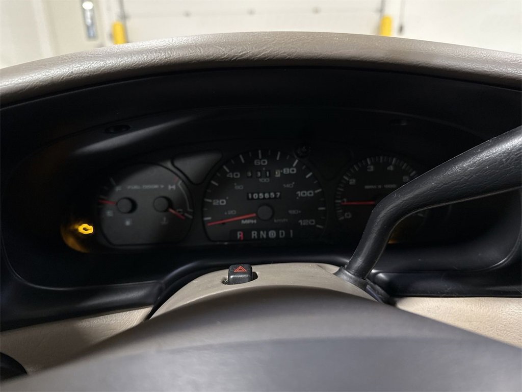 Used 2002 Ford Taurus SE image 11