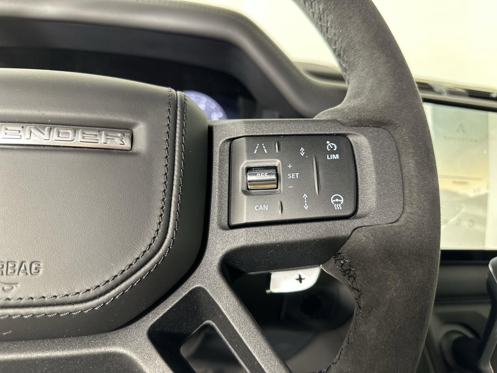 Certified 2023 Land Rover Defender 90 V8 image 14