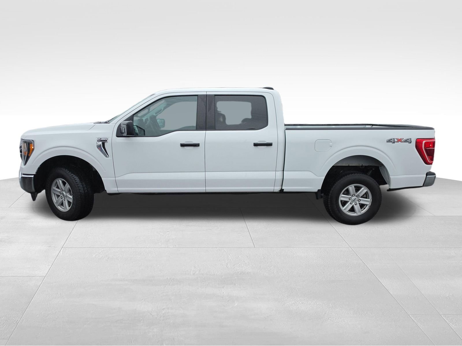 Used 2023 Ford F150 XLT w/ Trailer Tow Package image 2