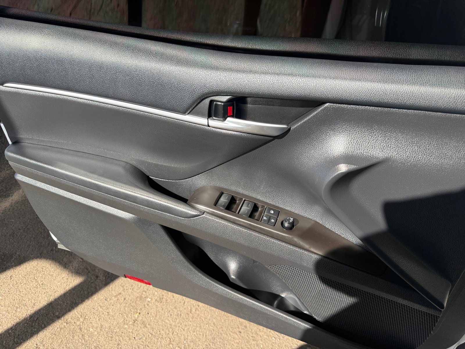 Used 2023 Toyota Camry SE w/ Protection Package (Q2) (TMS) FWD image 12