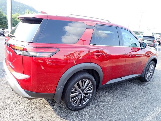 Used 2023 Nissan Pathfinder SL w/ SL Premium Package AWD/4WD image 9