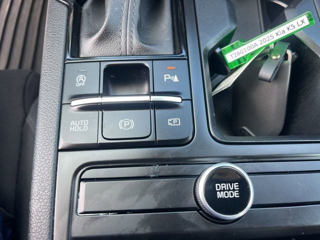Used 2025 Kia K5 LXS image 25