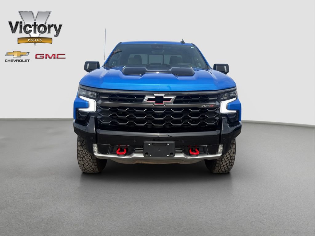Used 2025 Chevrolet Silverado 1500 ZR2 w/ Technology Package image 2
