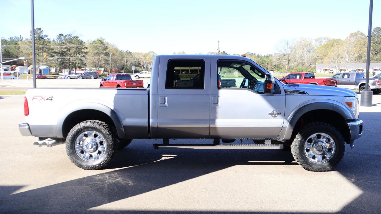 Used 2012 Ford F250 Lariat w/ Lariat Ultimate Pkg image 4
