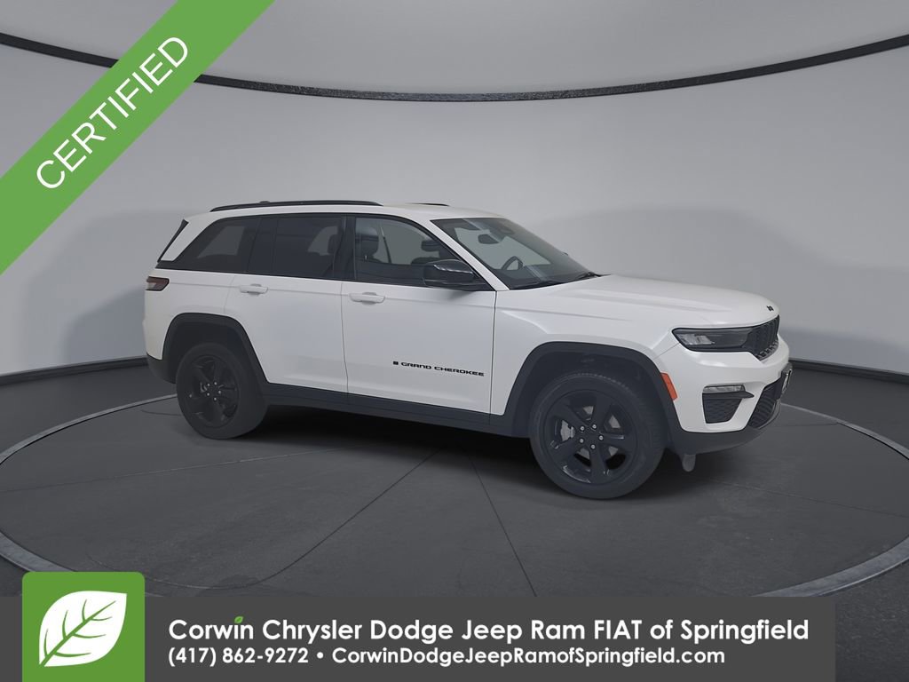 Used 2023 Jeep Grand Cherokee Limited w/ Black Appearance Package image 17