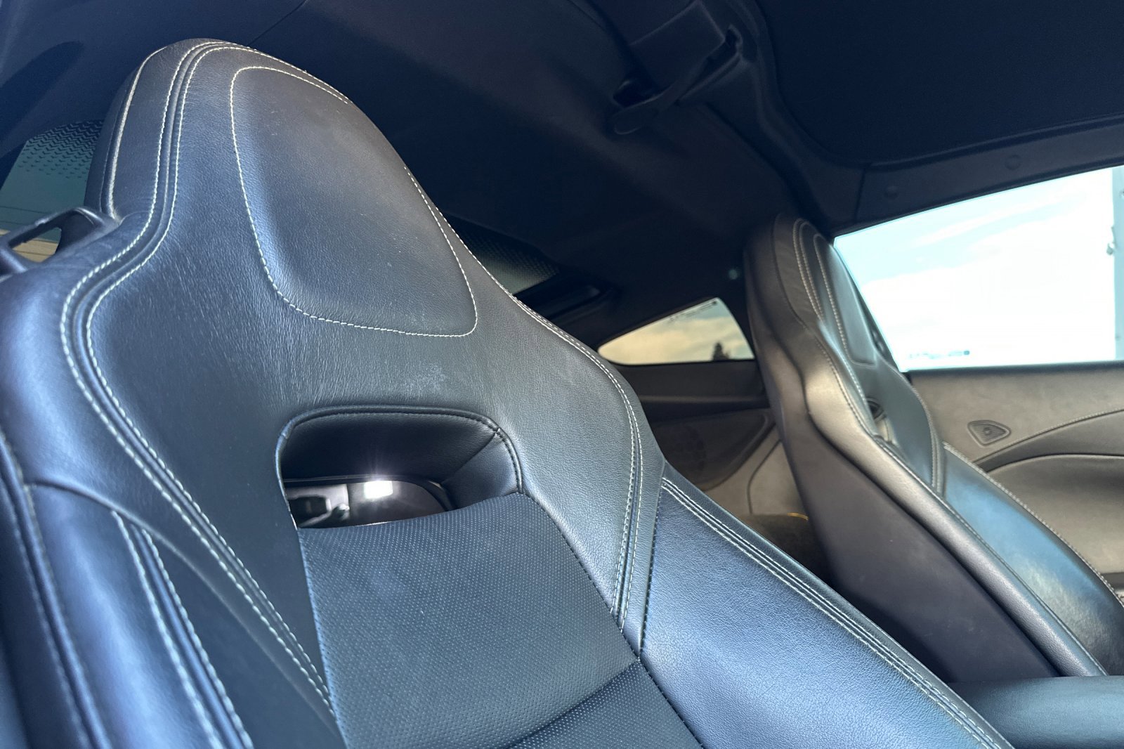 Used 2019 Chevrolet Corvette Grand Sport w/ Carbon Flash Badge Package image 19