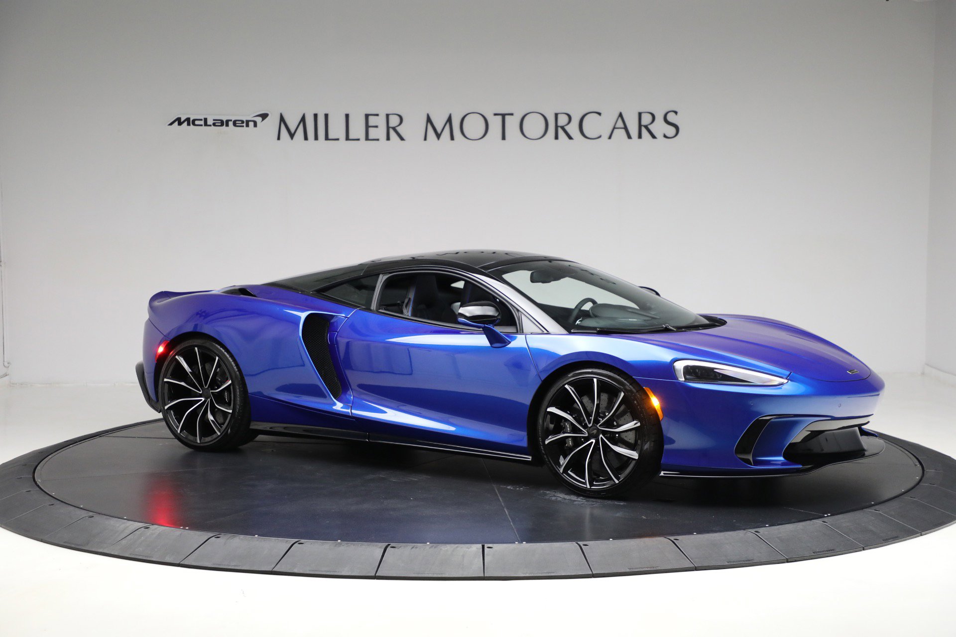 New 2025 McLaren GTS image 11