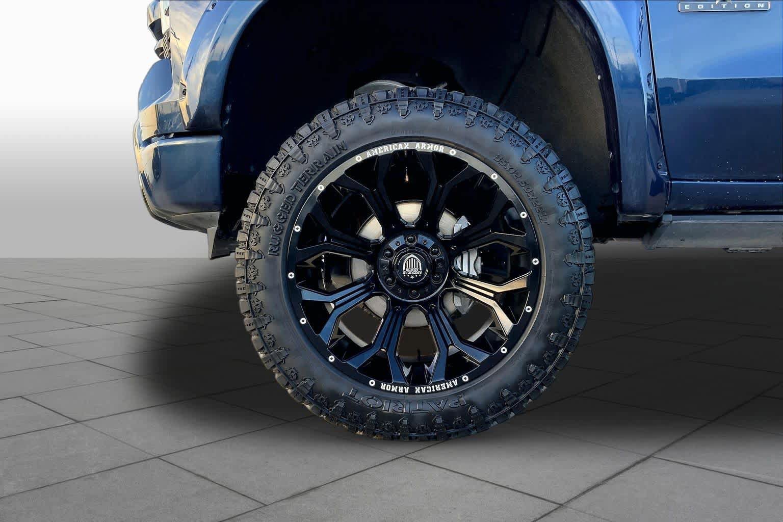 Used 2023 Chevrolet Silverado 1500 RST w/ LPO, Dark Essentials Package AWD/4WD image 11