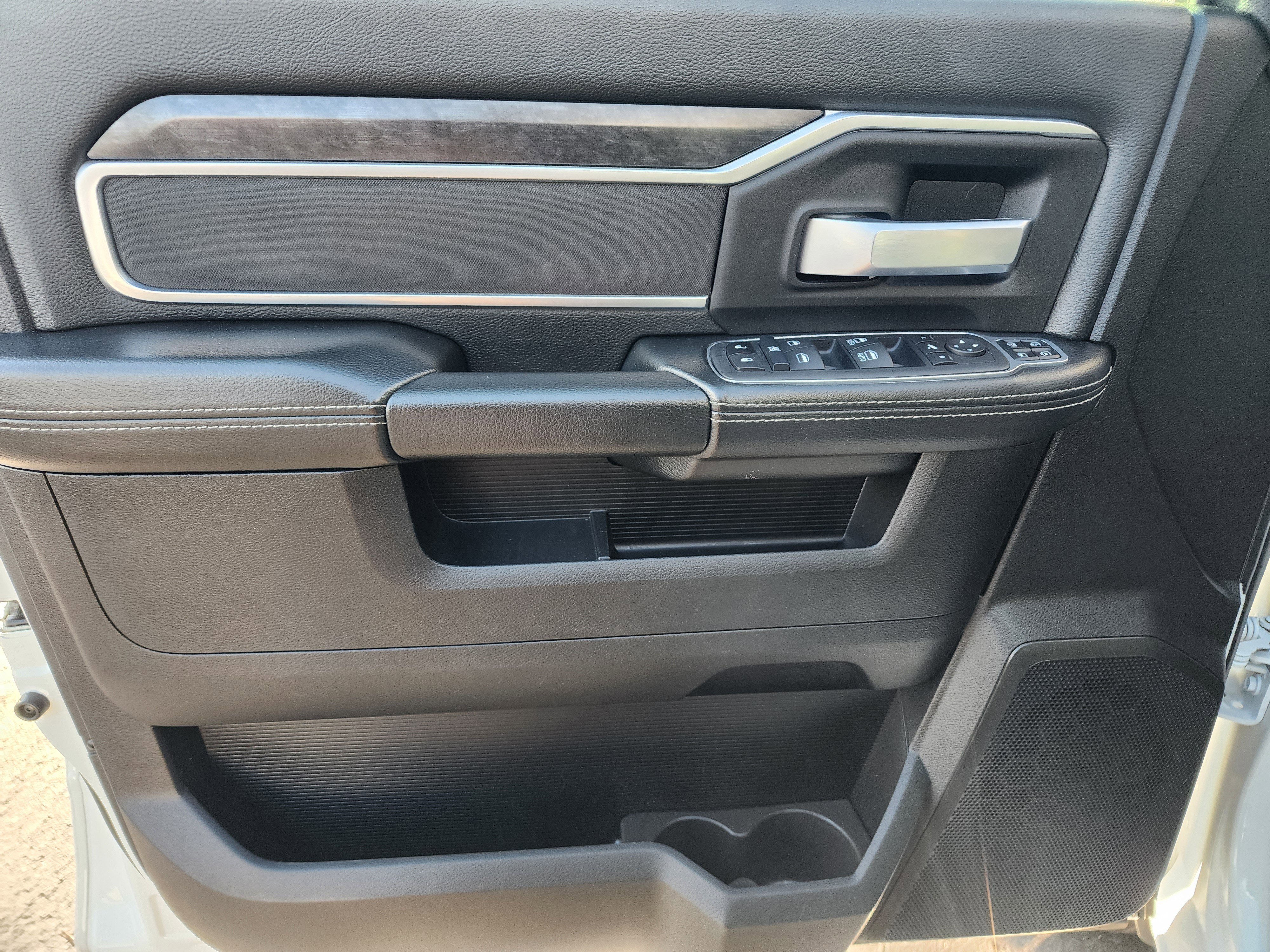 Used 2024 RAM 3500 Big Horn image 25