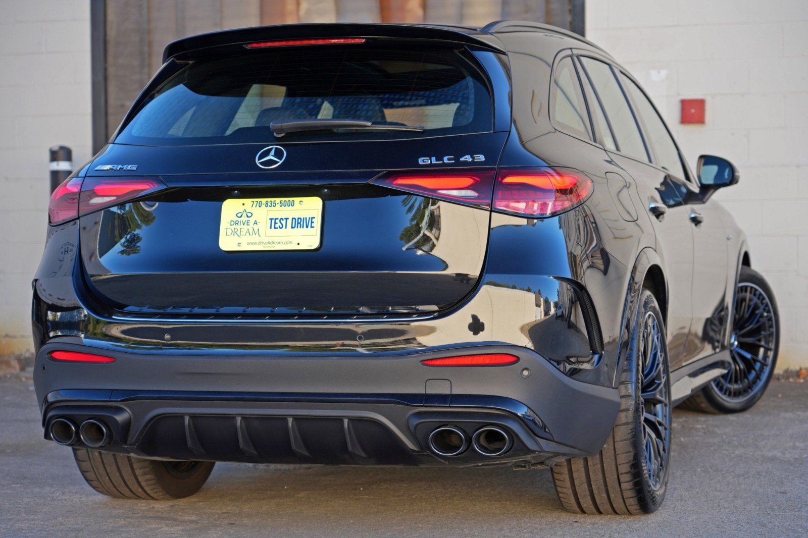 Used 2025 Mercedes-Benz GLC 43 AMG 4MATIC w/ AMG Night Package image 5