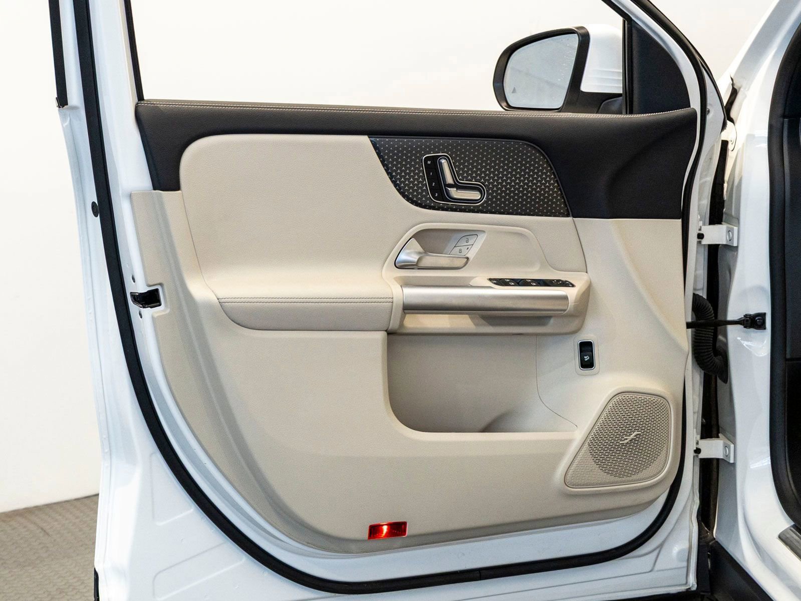 Used 2025 Mercedes-Benz GLA 250 image 12