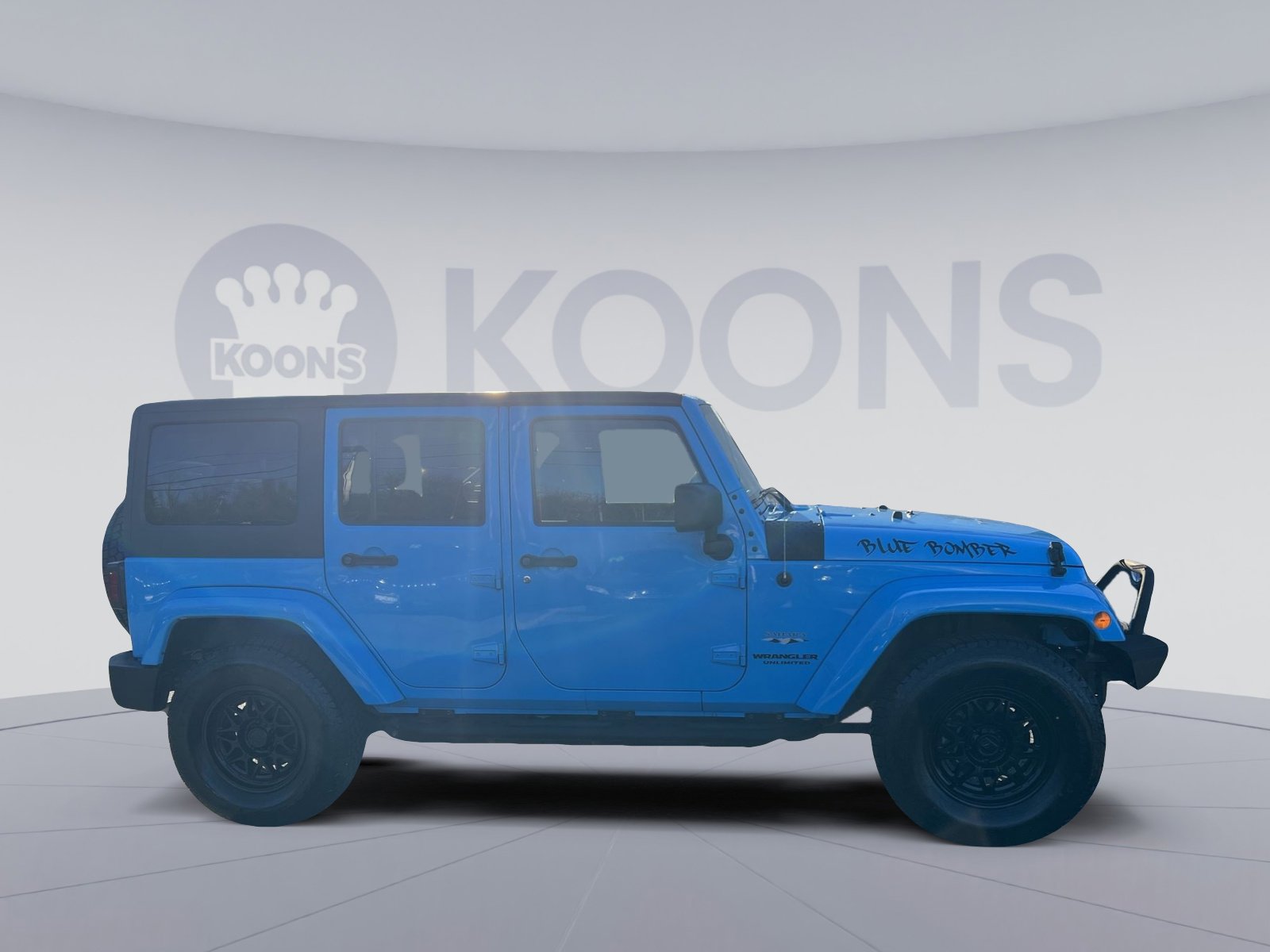 Used 2017 Jeep Wrangler Unlimited Sahara w/ Connectivity Group image 8