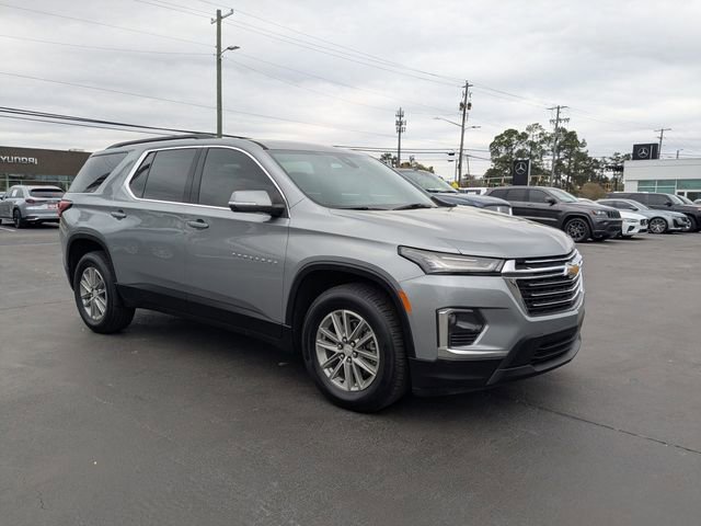 Used 2023 Chevrolet Traverse LT FWD image 3