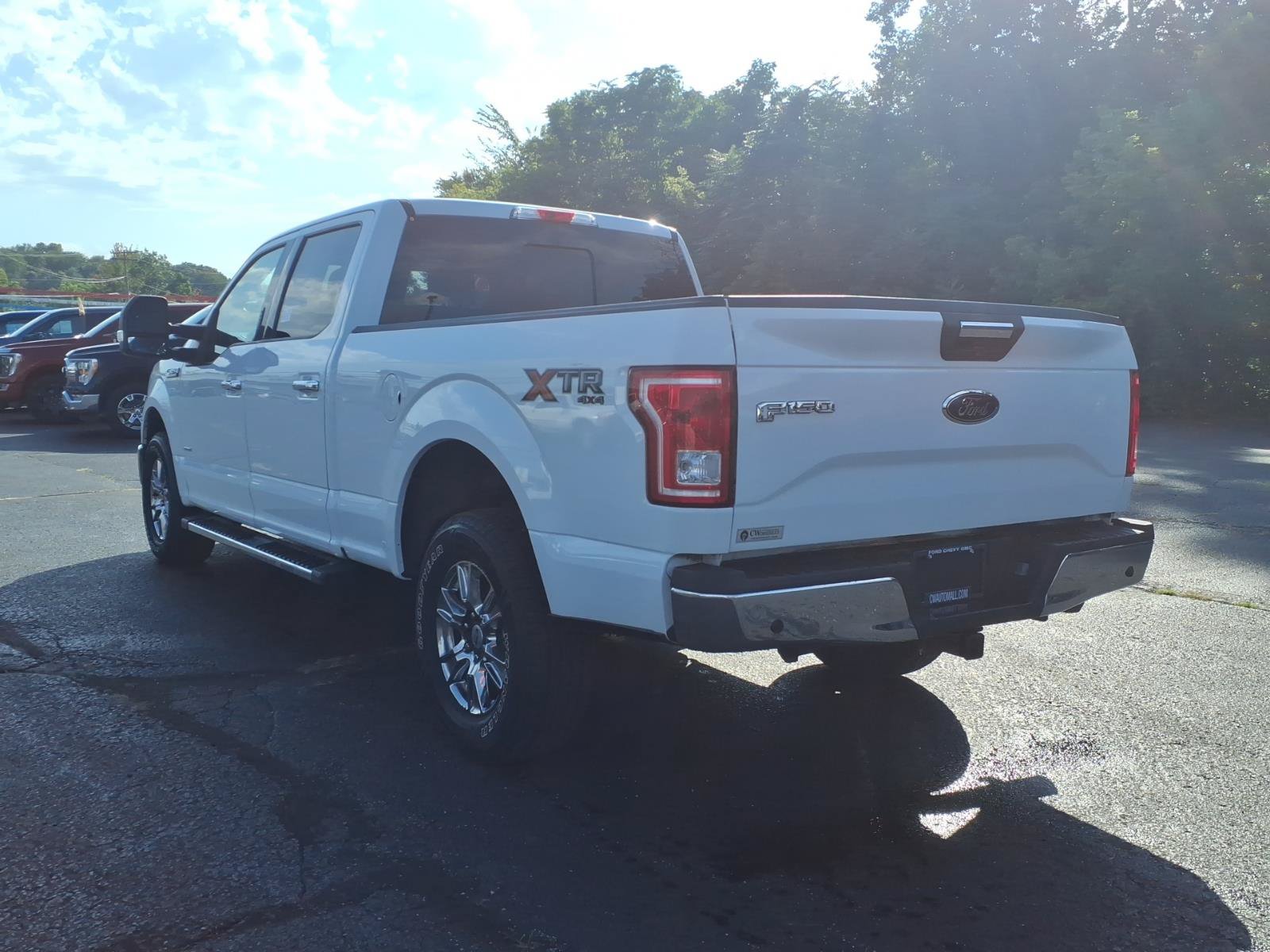 Used 2017 Ford F150 XLT w/ Equipment Group 302A Luxury AWD/4WD image 9