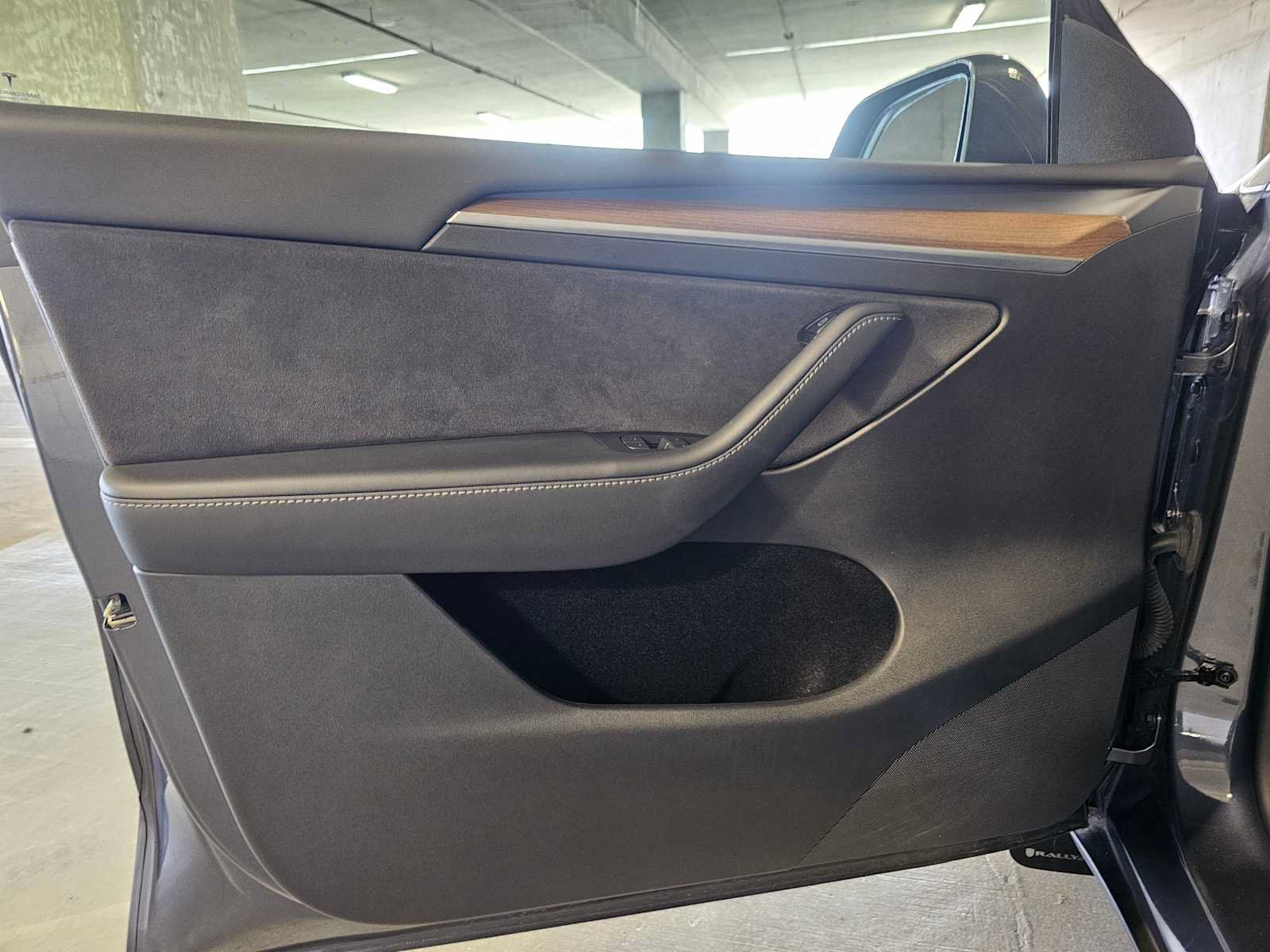 Used 2023 Tesla Model Y Performance AWD/4WD image 21