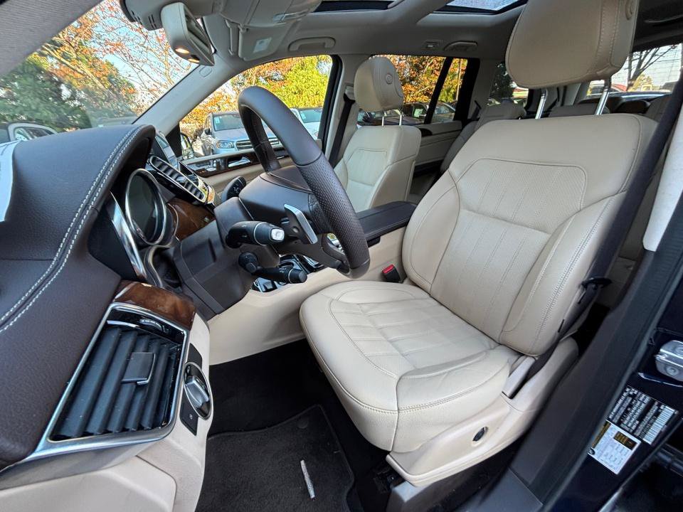 Used 2019 Mercedes-Benz GLS 450 4MATIC image 30