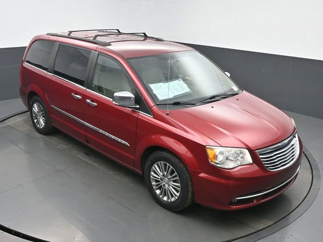 Used 2014 Chrysler Town & Country Touring-L w/ Driver Convenience Group image 44
