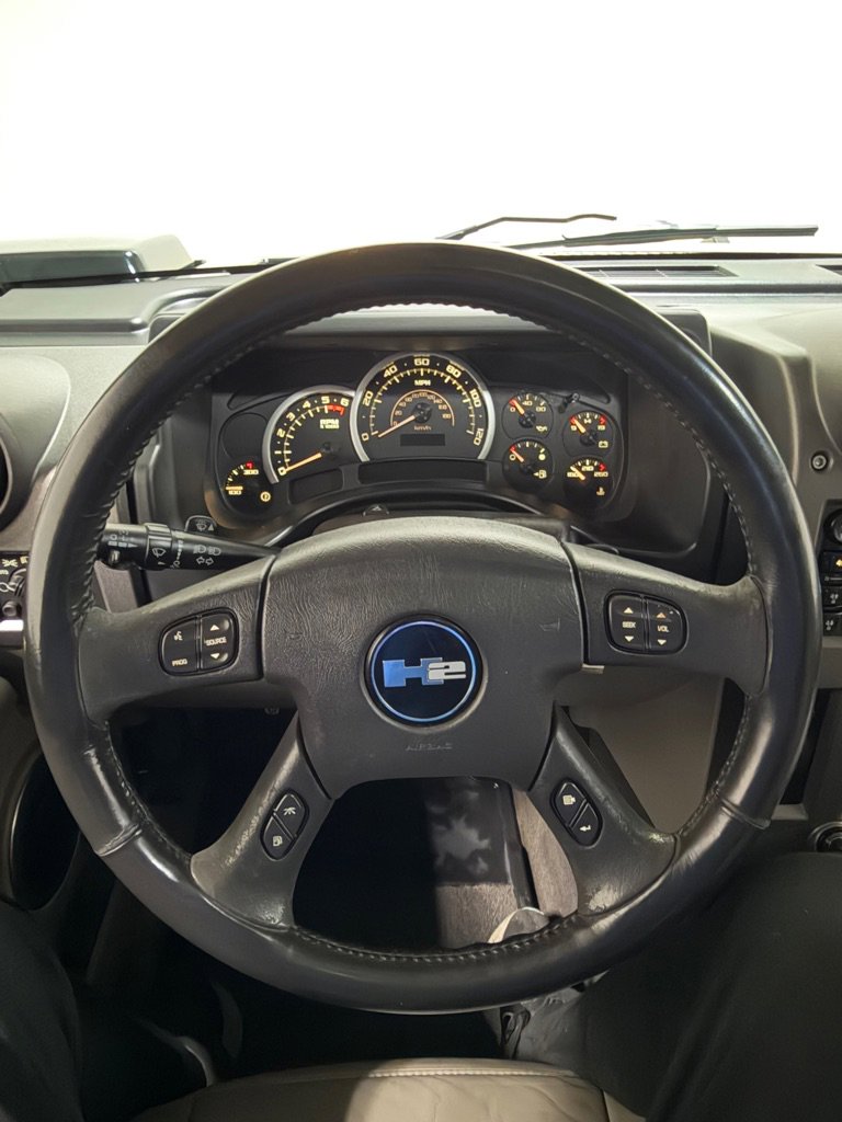 Used 2004 HUMMER H2 w/ Preferred Equipment Group AWD/4WD image 14