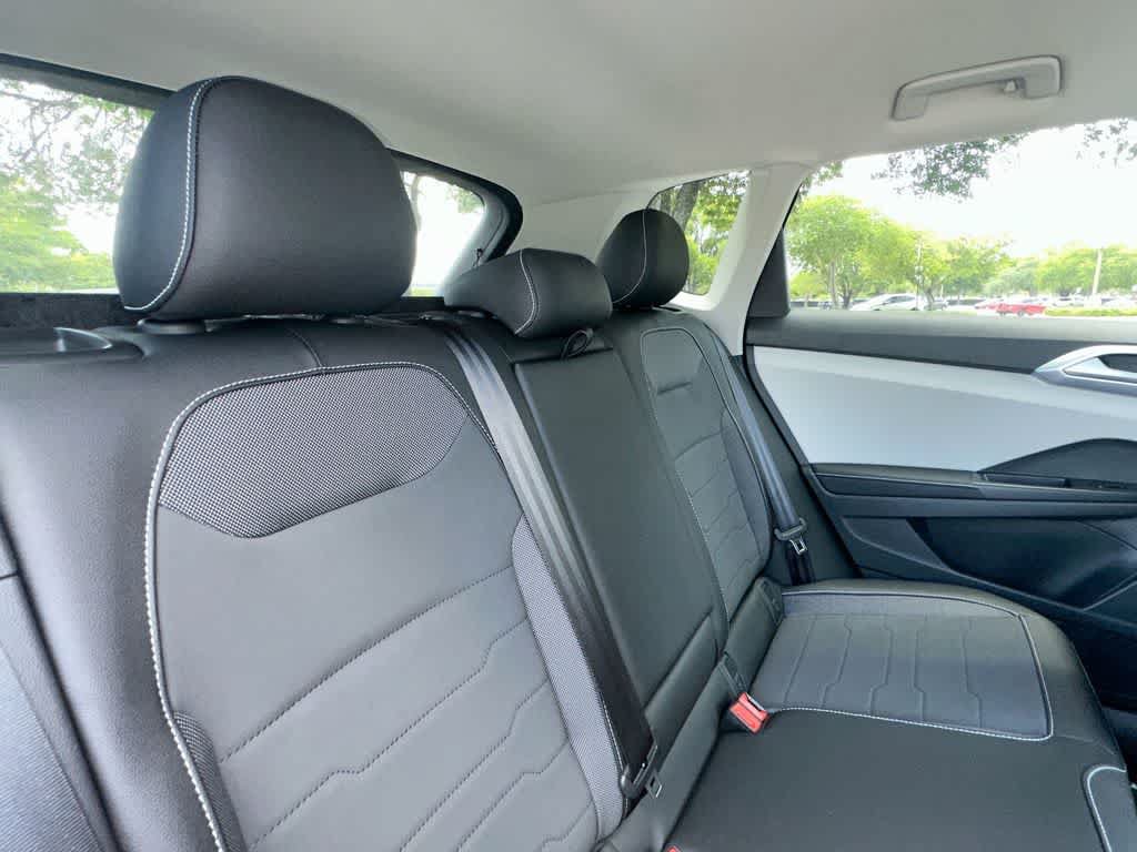 New 2026 Volkswagen Taos SE FWD image 26