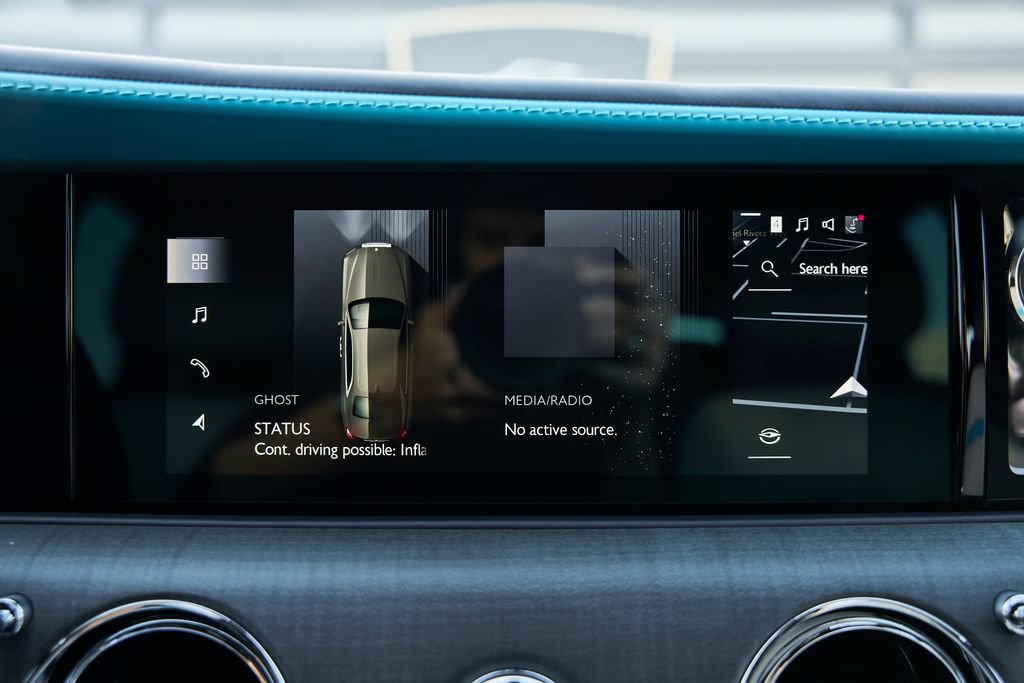 Used 2025 Rolls-Royce Ghost AWD/4WD image 85