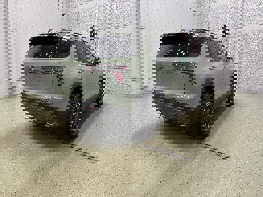 New 2026 Chevrolet Equinox ACTIV w/ Convenience Package III image 3