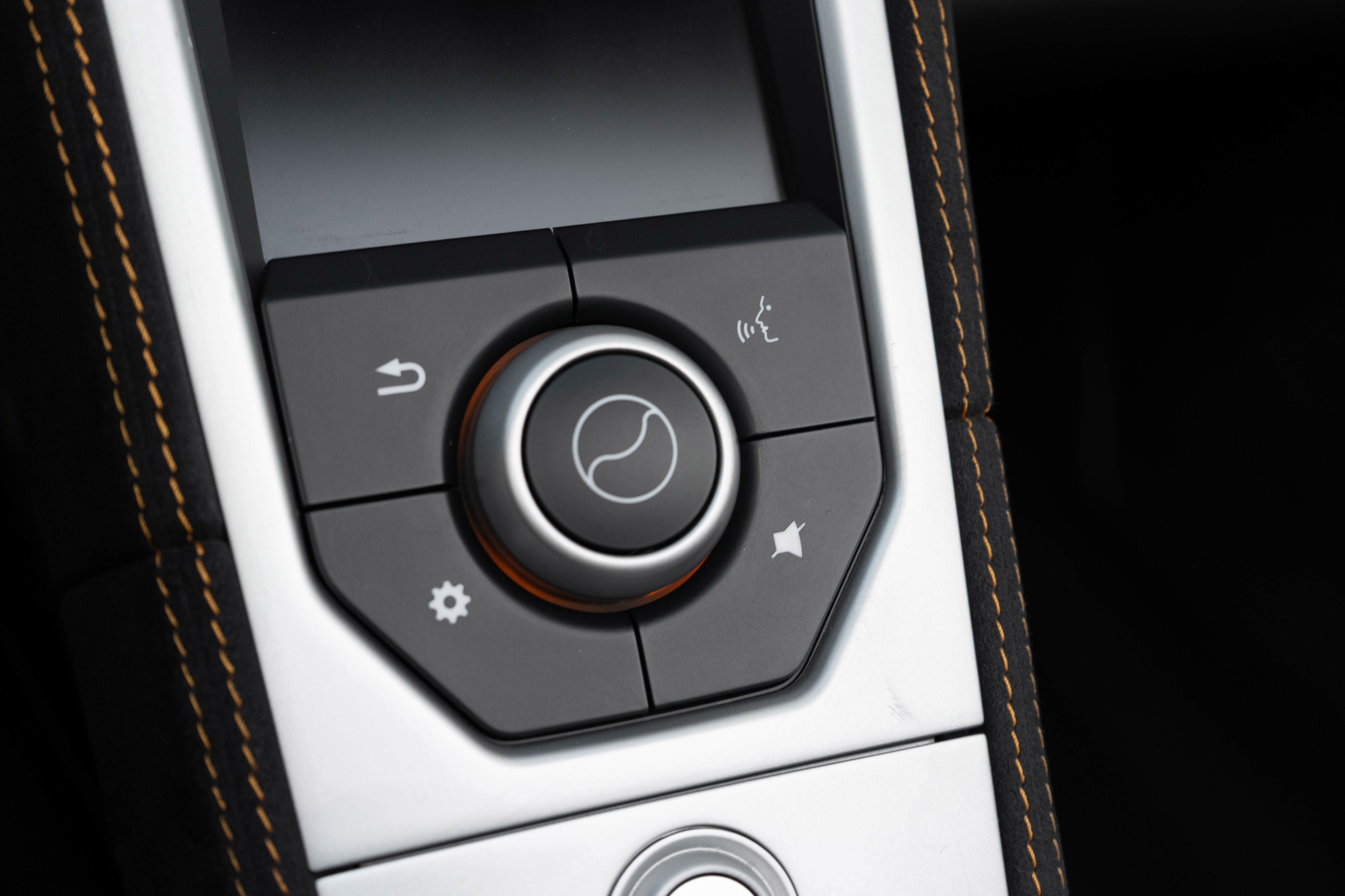 Used 2015 McLaren 650S Spider image 29