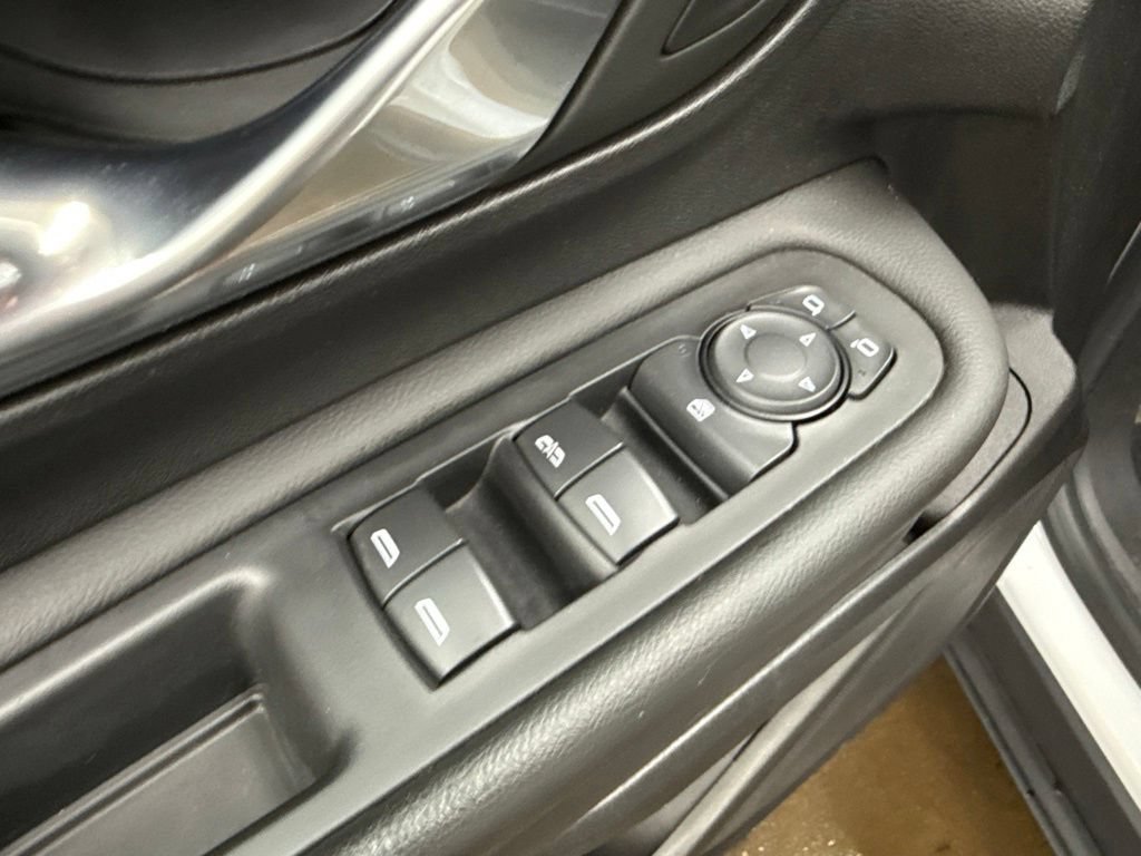 Used 2024 GMC Terrain SLE w/ Driver Convenience Package AWD/4WD image 21