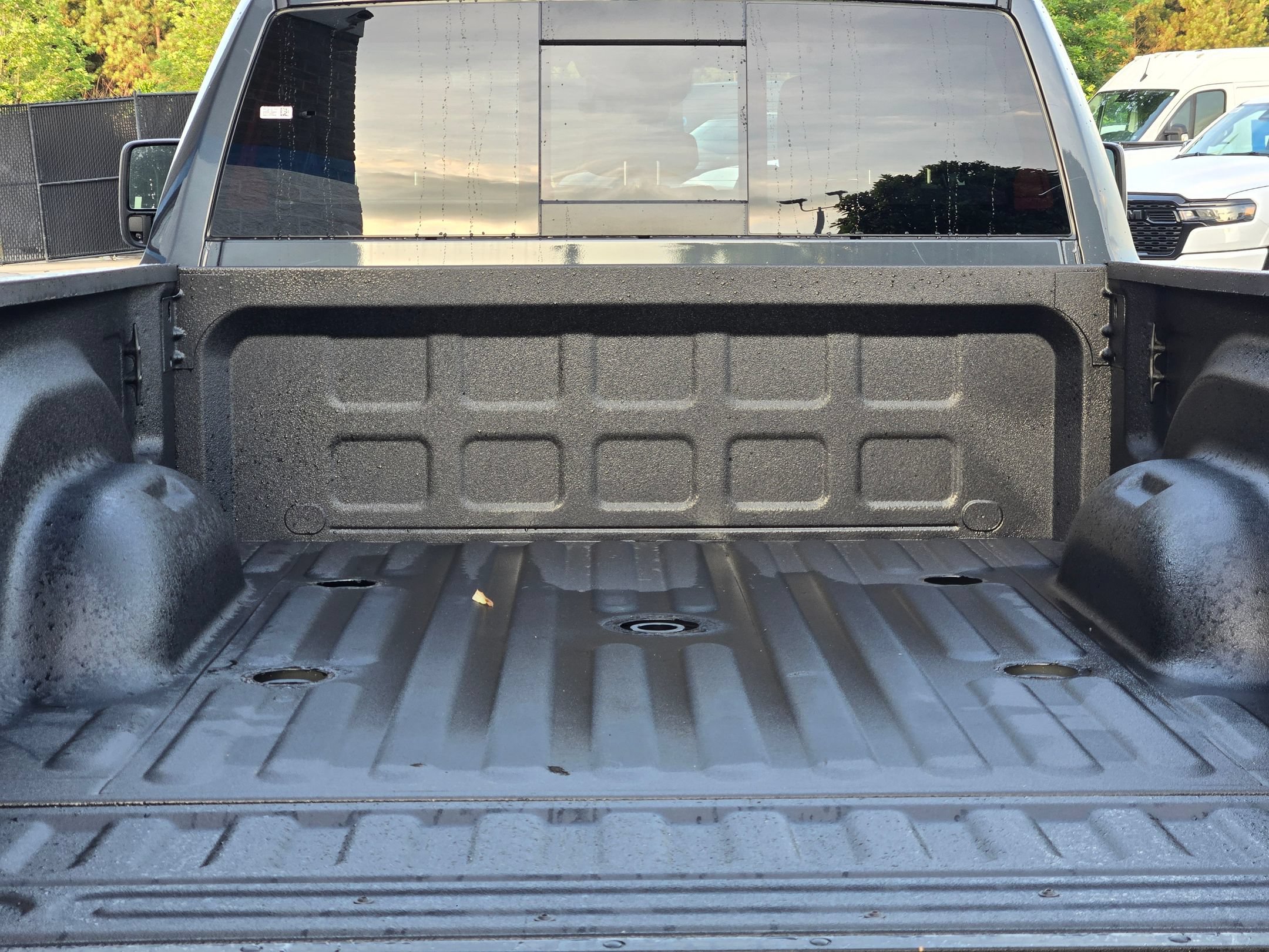 New 2026 RAM 2500 Laramie w/ Sport Appearance Package AWD/4WD image 18
