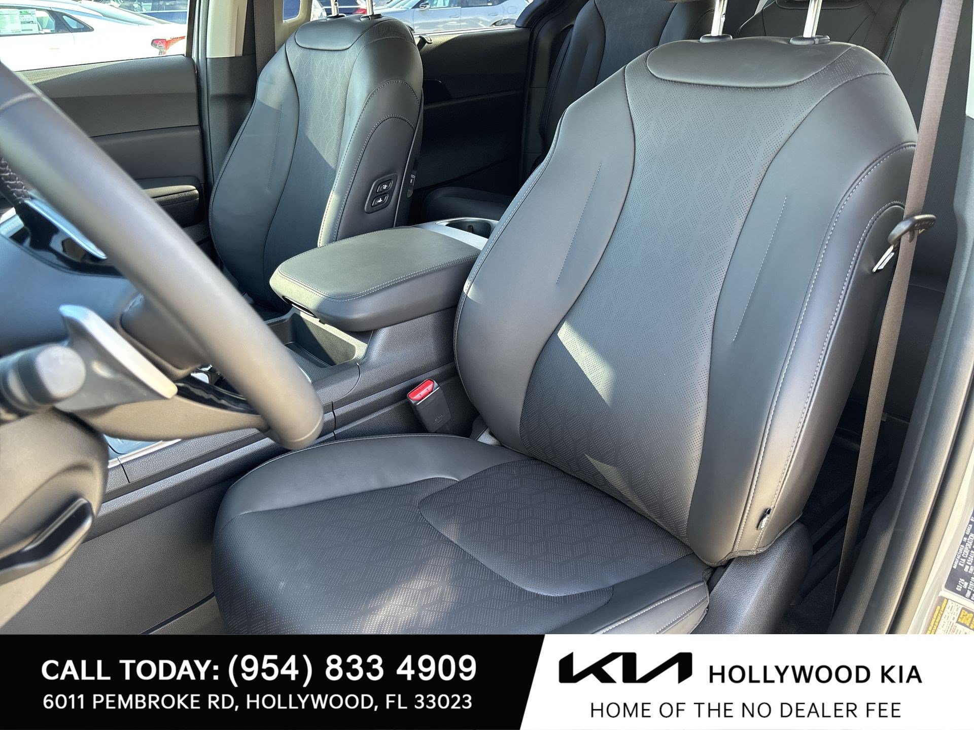 Used 2026 Kia Carnival SX FWD image 13