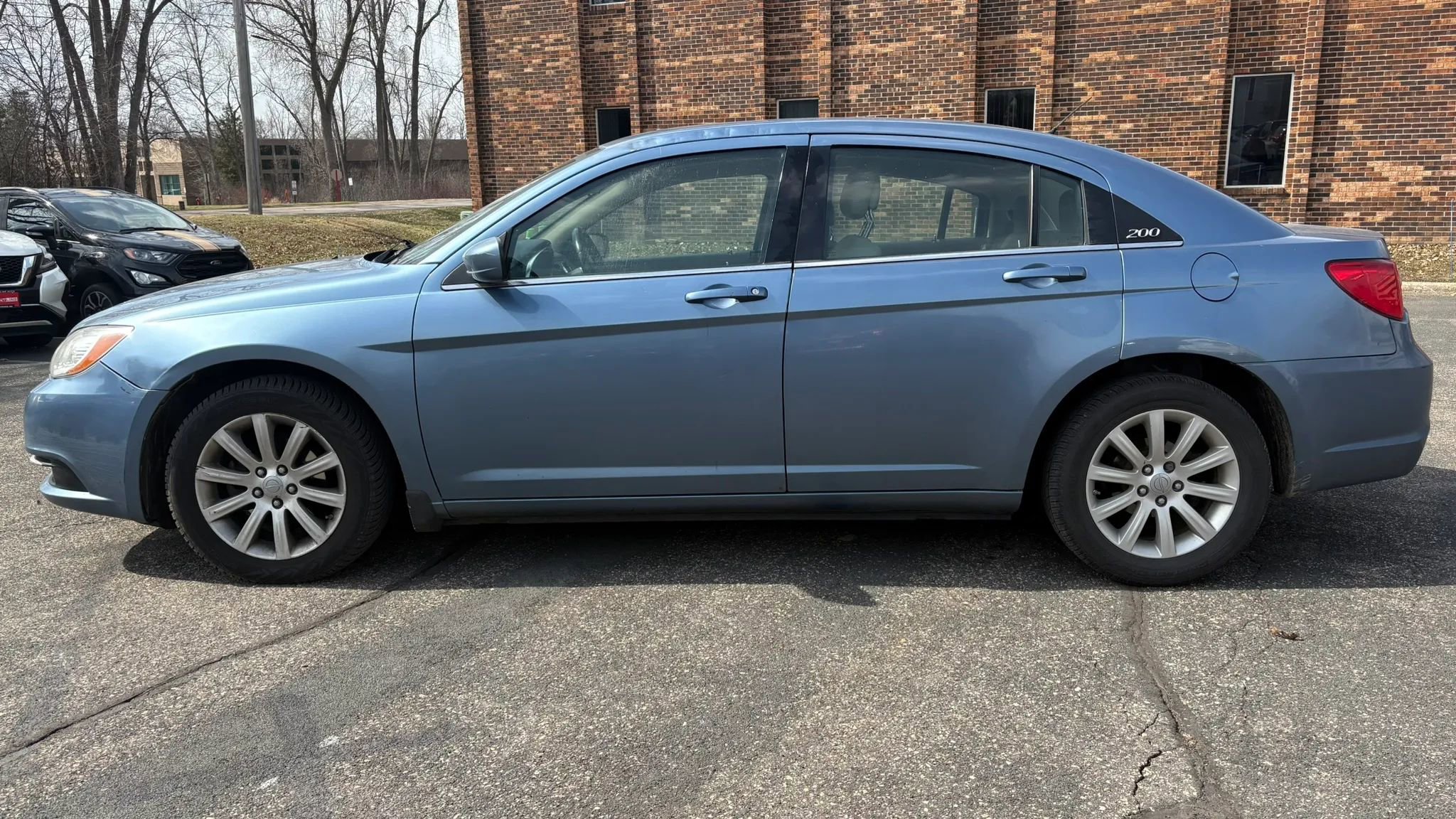 Used 2011 Chrysler 200 Touring image 5