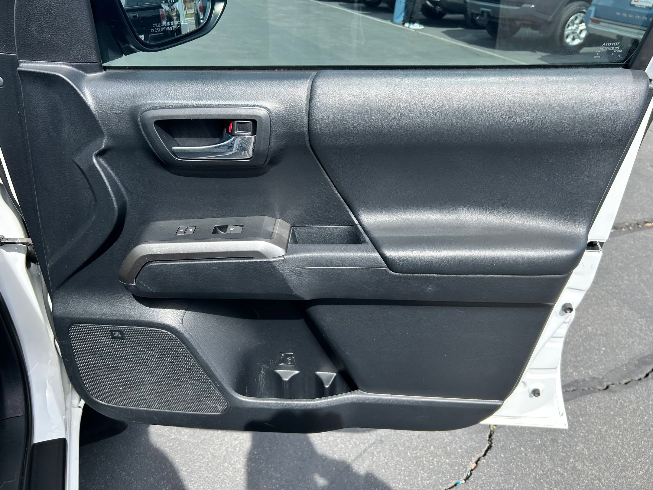 Used 2019 Toyota Tacoma Limited image 26