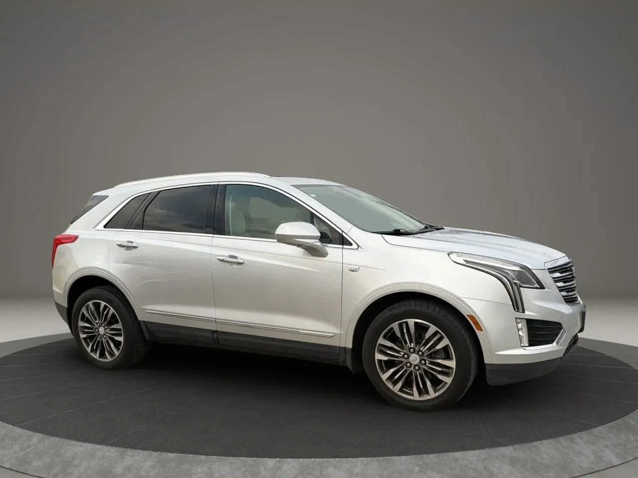 Used 2017 Cadillac XT5 Premium Luxury FWD image 14