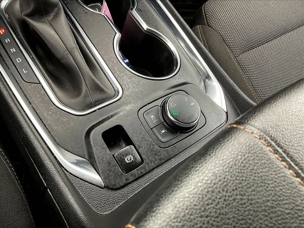 Used 2021 Chevrolet Traverse LT w/ LPO, Blackout Package image 33