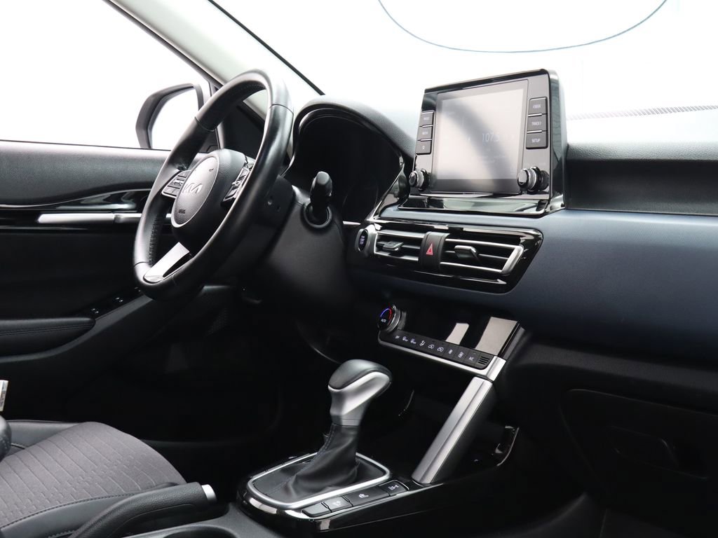 Used 2023 Kia Seltos S image 25