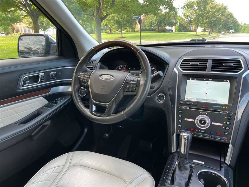 Used 2017 Ford Explorer Platinum AWD/4WD image 61